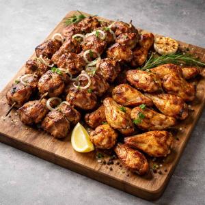 Акция! Шашлык из свиной шеи 1кг + Крылья 500г